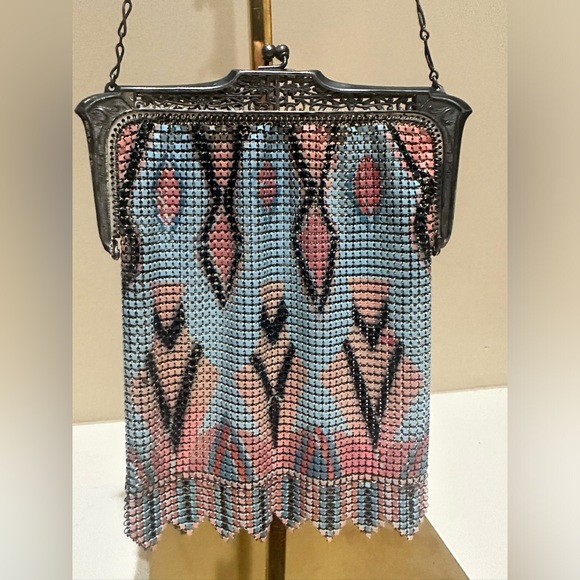 Whiting & Davis 1930’s Sterling Plated “Elsah” Mesh Handbag - Picture 5 of 10